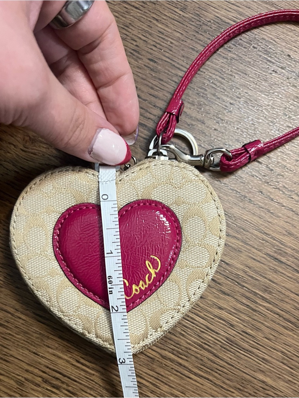 Vintage Coach Signature Heart Shaped Wristlet Limited Edition Beige Pink Y2K - Picture 9 of 9